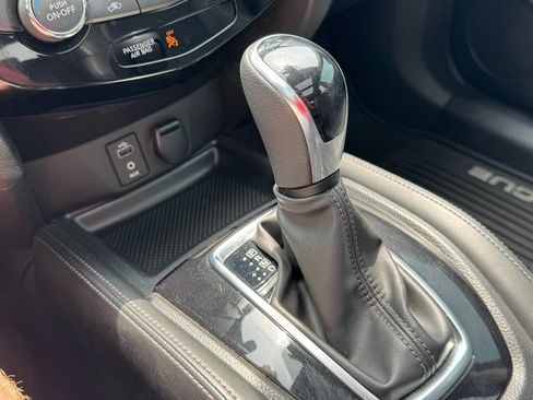 Used 2017 Nissan Rogue SL w/ SL Premium Package AWD/4WD image 22