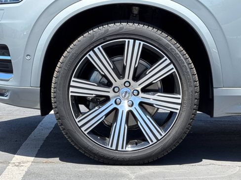 Certified 2024 Volvo XC90 B6 Plus w/ Protection Package Premier AWD/4WD image 32