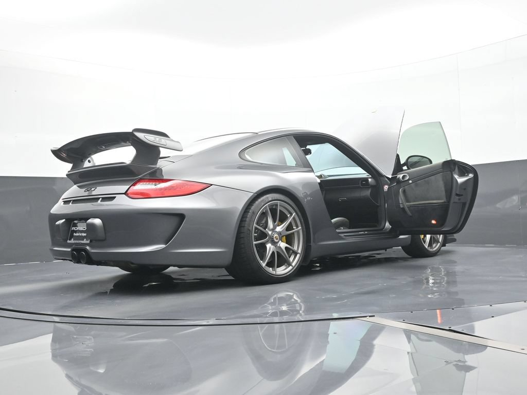 Used 2010 Porsche 911 GT3 RWD image 22