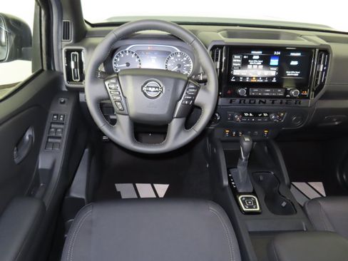 New 2026 Nissan Frontier SV image 5