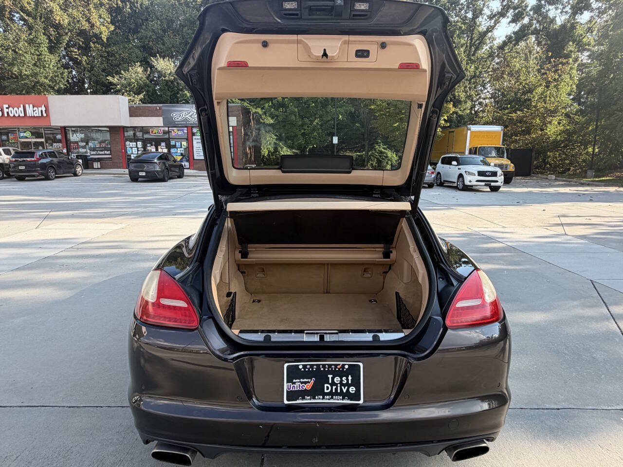 Used 2012 Porsche Panamera 4 AWD/4WD image 21
