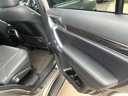 Certified 2022 Lexus GX 460 Premium w/ Premium Package AWD/4WD image 29
