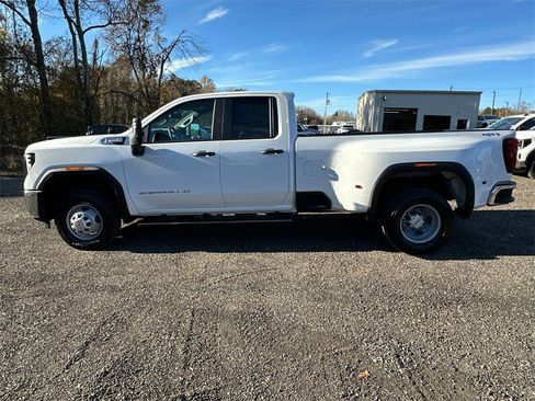 New 2026 GMC Sierra 3500 Pro image 9
