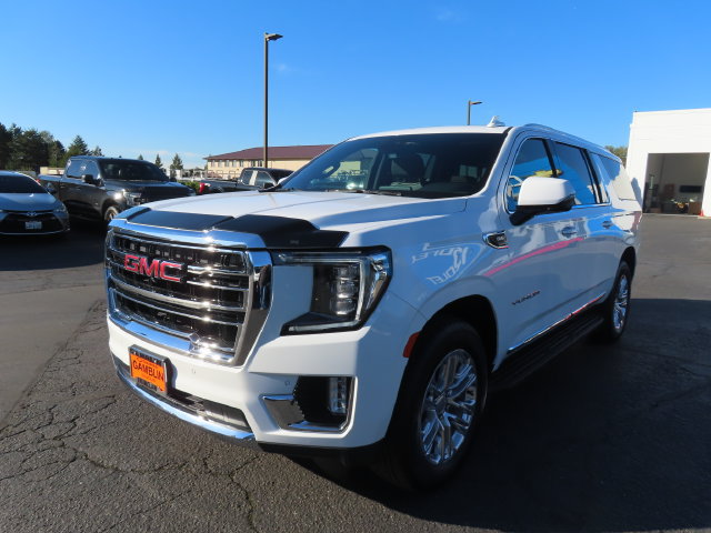 Used 2024 GMC Yukon XL SLT w/ SLT Luxury Package AWD/4WD image 3