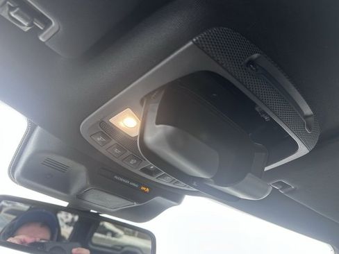 Used 2022 Ford Expedition Max Limited image 23