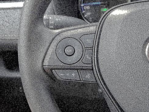 Used 2022 Toyota RAV4 LE image 20