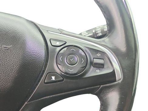 Used 2020 Buick Enclave Essence image 34