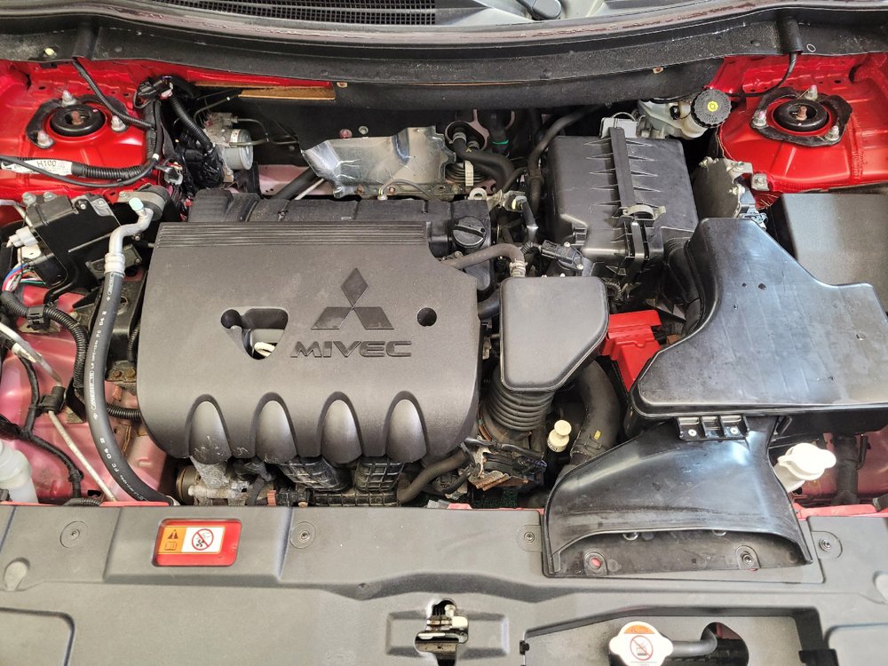 Used 2016 Mitsubishi Outlander SE AWD/4WD image 30