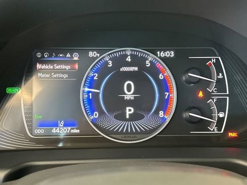 Used 2025 Lexus ES 300h w/ Premium Package FWD image 28