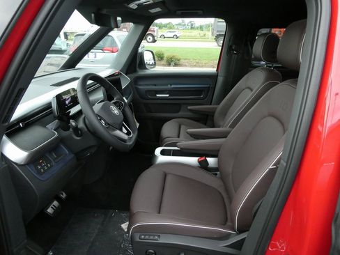 New 2025 Volkswagen ID. Buzz Pro S Plus image 30