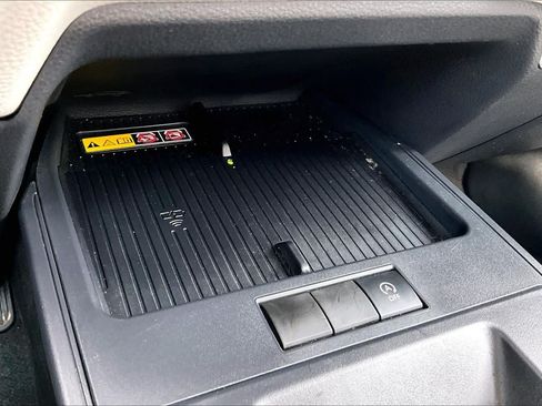 Used 2026 Toyota Corolla Cross LE FWD image 31