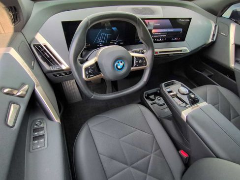 Used 2024 BMW iX xDrive50 w/ Premium Package AWD/4WD image 10