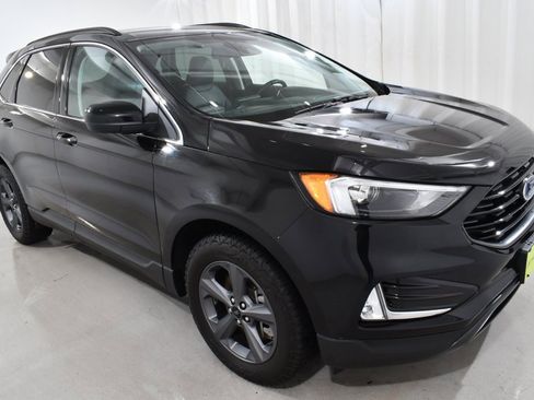 Used 2022 Ford Edge SEL w/ Sport Appearance Package image 5