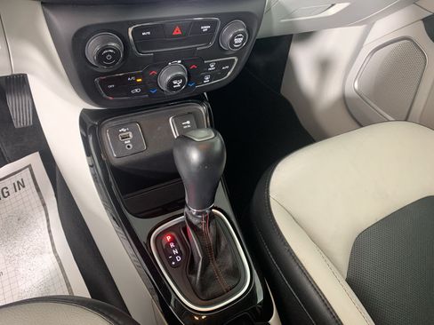 Used 2019 Jeep Compass Limited FWD image 25