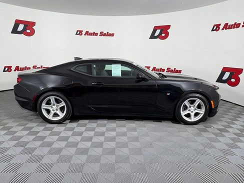 Used 2020 Chevrolet Camaro LT RWD image 8