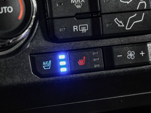 Used 2019 Ford F250 Lariat w/ Lariat Ultimate Package AWD/4WD image 27