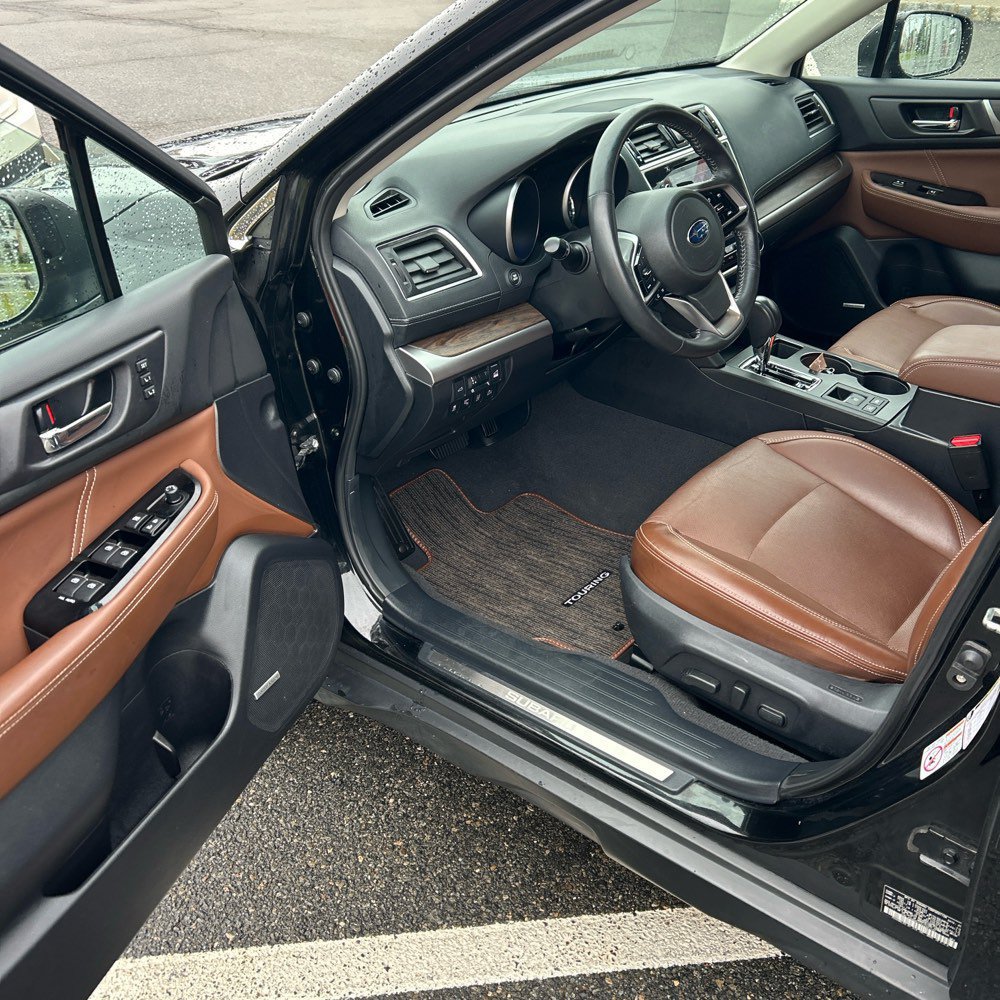 Used 2018 Subaru Outback 3.6R Touring AWD/4WD image 3
