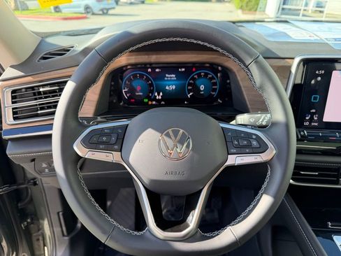 New 2026 Volkswagen Atlas SE FWD image 23