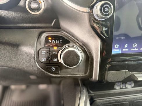 Used 2025 RAM 1500 Lone Star AWD/4WD image 16