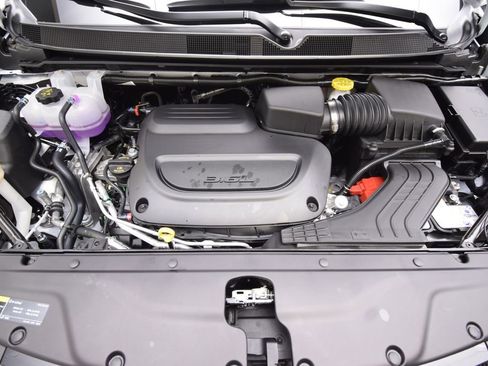 New 2026 Chrysler Pacifica Pinnacle w/ Trailer Tow Group image 16