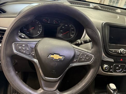 Used 2021 Chevrolet Equinox LS image 10