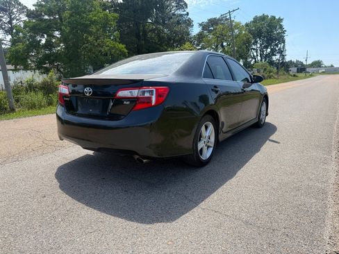 Used 2013 Toyota Camry SE FWD image 3