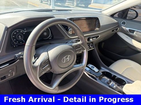 Used 2022 Hyundai Sonata Limited image 16