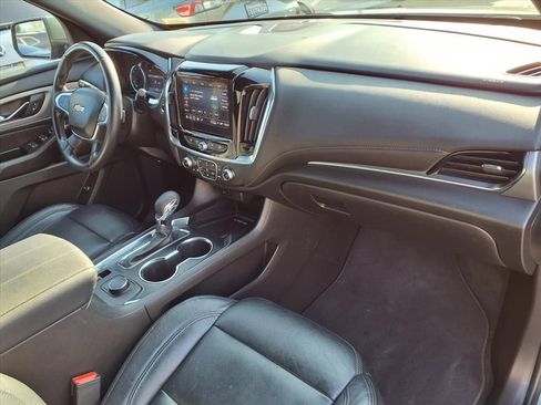 Used 2023 Chevrolet Traverse LT image 23