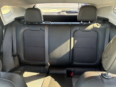 Used 2025 Chevrolet Trax LT w/ LT Convenience Package FWD image 37