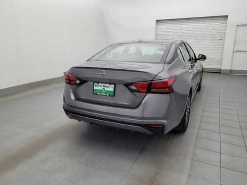 Used 2024 Nissan Altima 2.5 SV image 7
