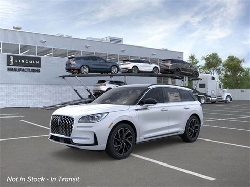 New 2026 Lincoln Corsair Grand Touring image 1