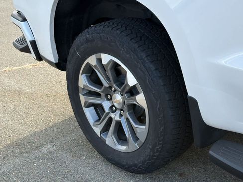 Used 2023 Chevrolet Silverado 1500 High Country w/ Max Trailering Package AWD/4WD image 14