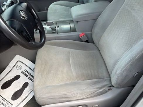 Used 2010 Toyota Highlander 4WD image 22