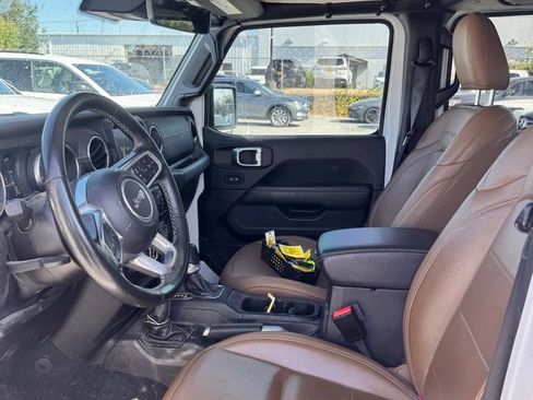 Used 2021 Jeep Gladiator Overland w/ Popular Equipment Package AWD/4WD image 10