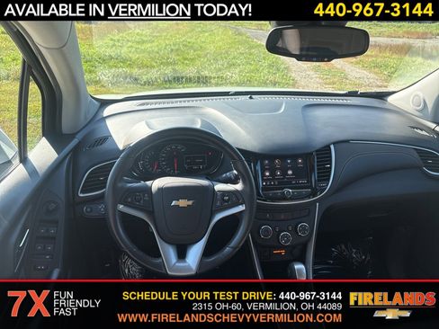 Certified 2022 Chevrolet Trax LT w/ LT Convenience Package image 38