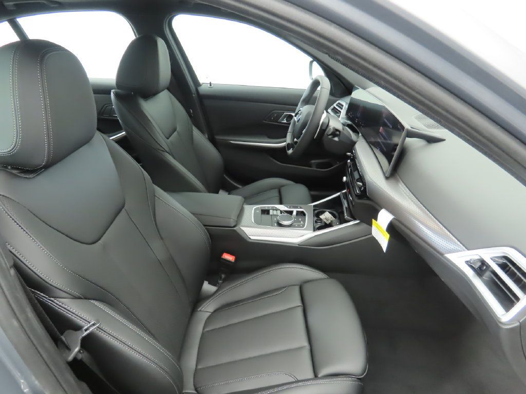 Used 2026 BMW 330i Sedan w/ Convenience Package RWD image 20