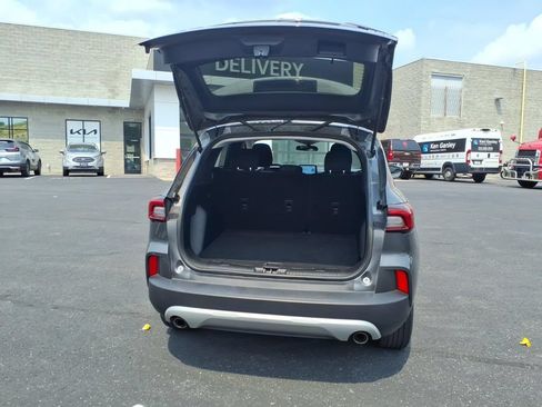 Used 2025 Ford Escape Active AWD/4WD image 16