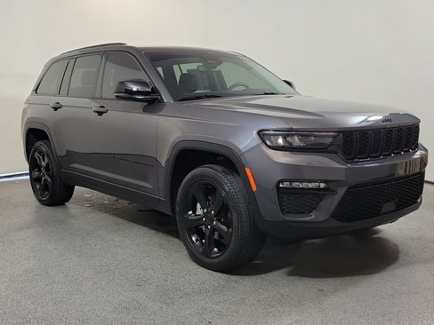 Used 2023 Jeep Grand Cherokee Limited w/ Black Appearance Package RWD image 1