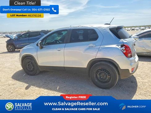 Used 2018 Chevrolet Trax LS image 3