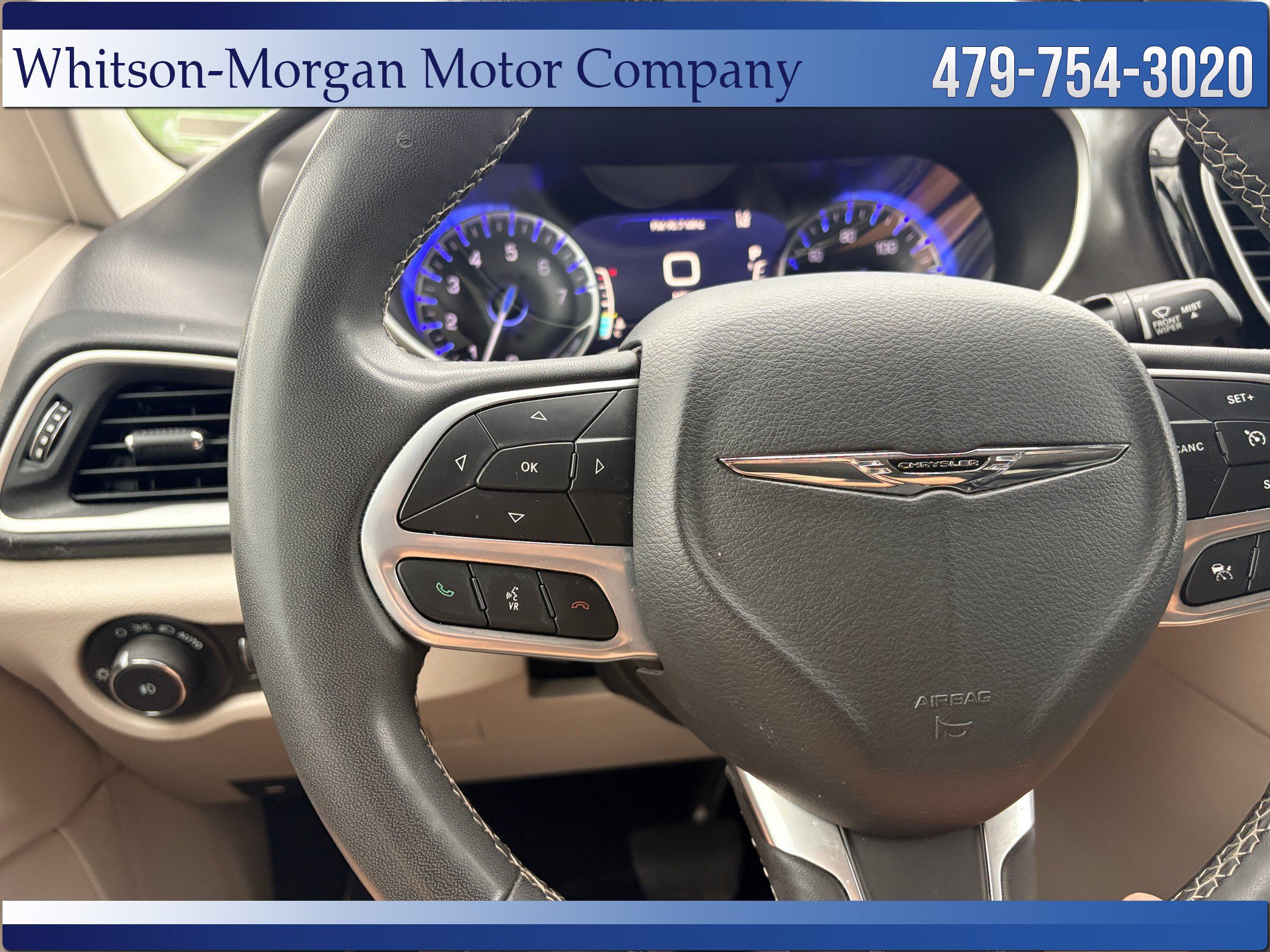 Used 2024 Chrysler Pacifica Touring-L FWD image 16