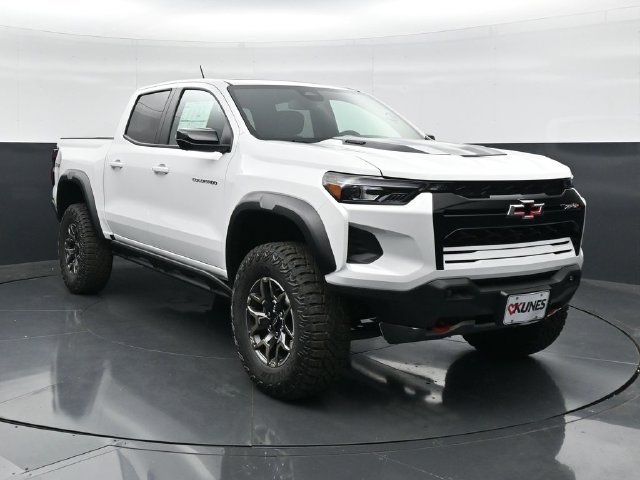New 2026 Chevrolet Colorado ZR2 w/ Technology Package AWD/4WD image 5