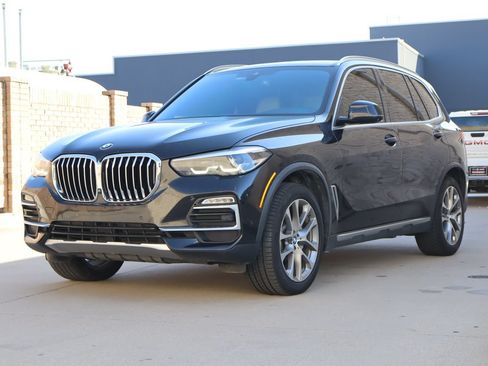 Used 2019 BMW X5 xDrive40i w/ Premium Package 2 AWD/4WD image 2
