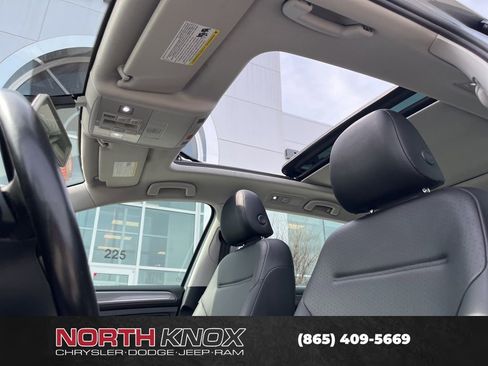 Used 2018 Volkswagen Golf Alltrack SE image 12