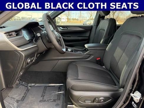 New 2026 Jeep Grand Cherokee L Laredo AWD/4WD image 3