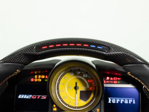 Used 2021 Ferrari 812 GTS RWD image 39