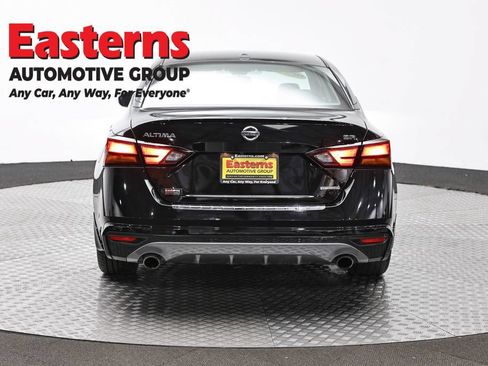 Used 2022 Nissan Altima 2.0 SR FWD image 6