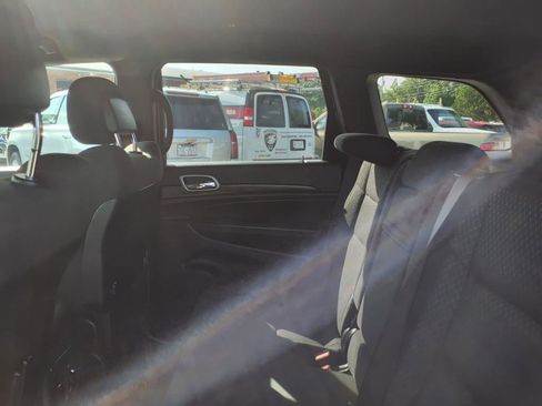 Used 2021 Jeep Grand Cherokee Laredo image 10