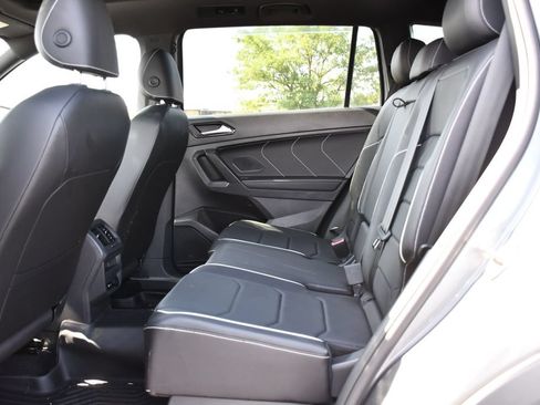 Used 2022 Volkswagen Tiguan SEL R-Line AWD/4WD image 21
