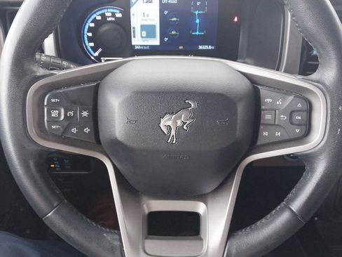 Used 2023 Ford Bronco Outer Banks image 10