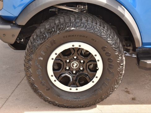 Used 2022 Ford Bronco Badlands image 46